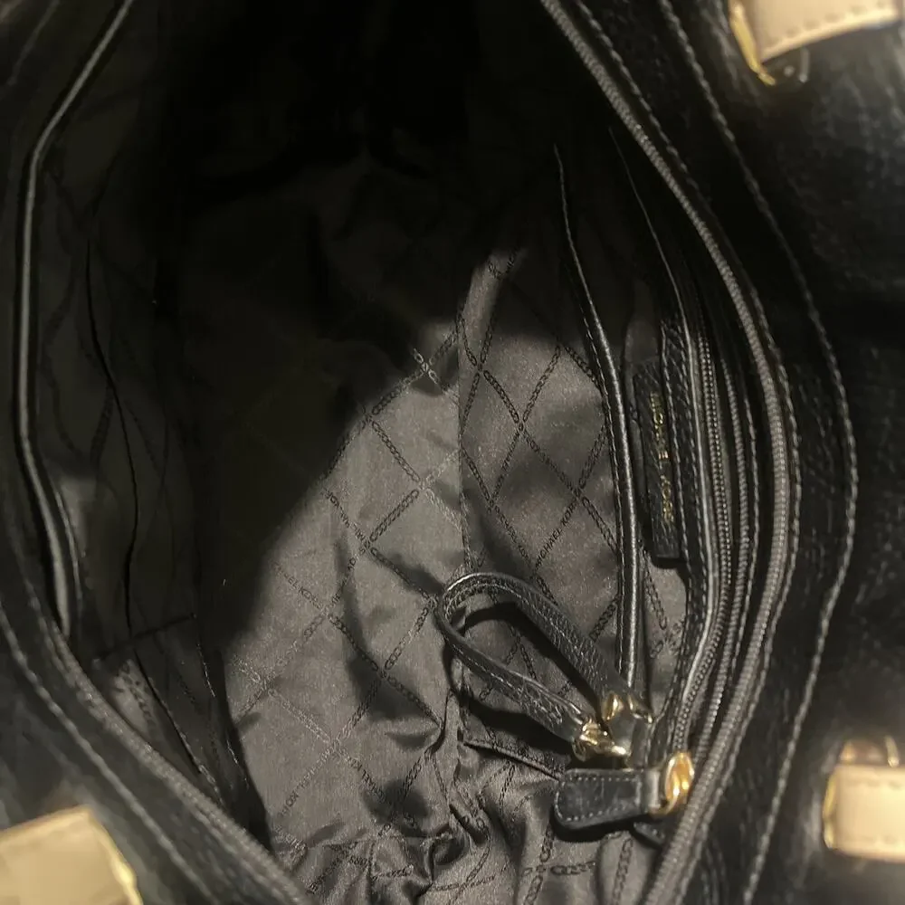 MICHAEL KORS Bedford Black Pebbled Leather Tote and Wallet Set
